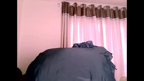 exoticindian37 online show from 12-22-25, 08:55