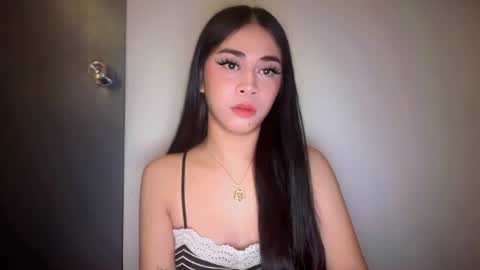 Snapshot of expensivets_chloe chatting on 02-15-26, 08:05 chloee online show from 02-15-26, 08:05