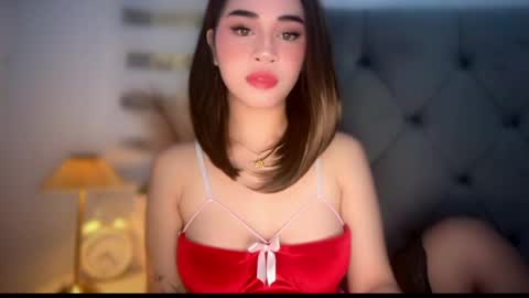 chloee online show from 05-17-26, 03:52