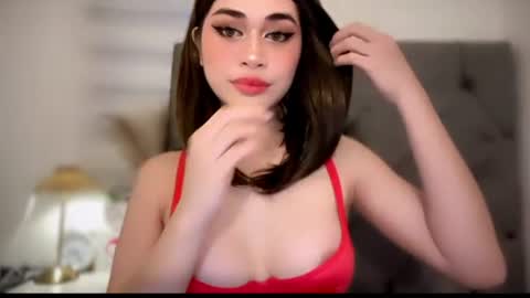 Snapshot of expensivets_chloe chatting on 06-18-26, 09:14 chloee online show from 06-18-26, 09:14