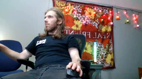 Snapshot of explosive_andyy chatting on 07-16-26, 06:30 Explosivee andyy online show from 07-16-26, 06:30