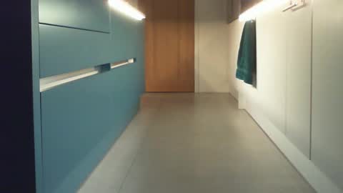 Elise online show from 12-19-24, 07:29