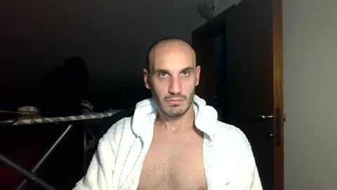 Snapshot of extr0 chatting on 03-07-25, 08:33 Extro online show from 03-07-25, 08:33