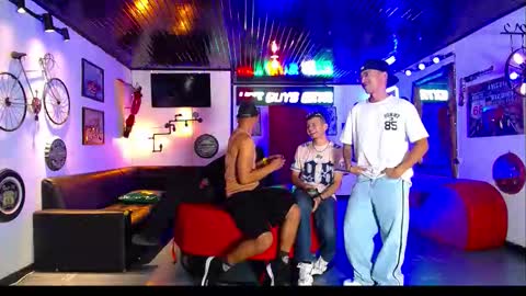 extrangers online show from 01-19-26, 01:15