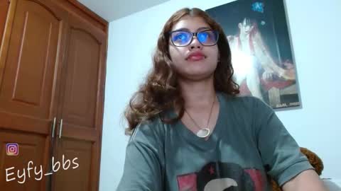 Snapshot of eyfy_bbs chatting on 10-03-25, 10:07 Nadia online show from 10-03-25, 10:07