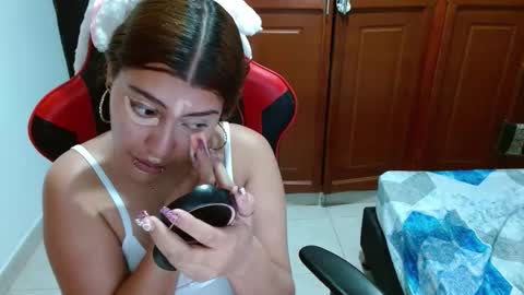 Snapshot of eyfy_bbs chatting on 10-26-25, 08:48 Nadia online show from 10-26-25, 08:48