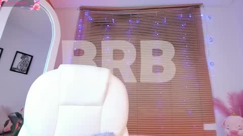 Eyleen online show from 02-20-25, 01:57