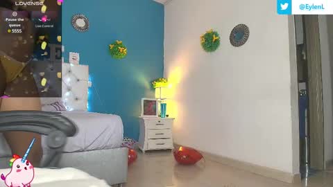 Snapshot of eylend_lisboa chatting on 02-21-25, 01:33 EylendLisboa online show from 02-21-25, 01:33