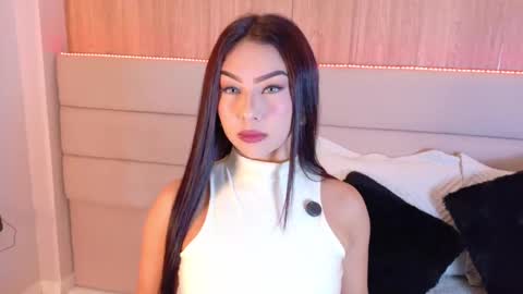 eymicooper online show from 11-10-25, 07:57