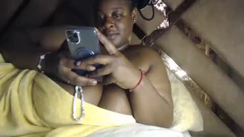 Snapshot of eyshaexotii chatting on 09-15-25, 04:12 eyshaexotii online show from 09-15-25, 04:12