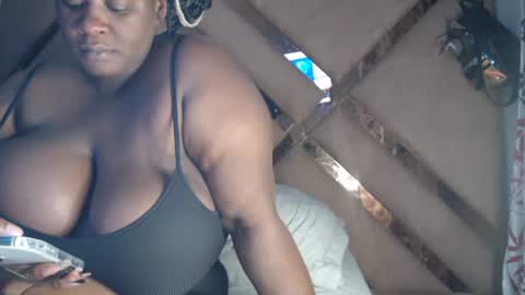 Snapshot of eyshaexotii chatting on 09-17-25, 12:45 eyshaexotii online show from 09-17-25, 12:45