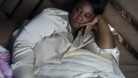 eyshaexotii online show from 09-30-25, 02:27