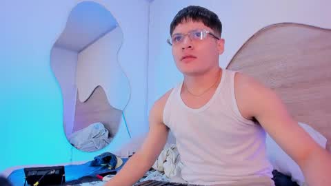 Snapshot of eytan_20 chatting on 06-05-26, 03:18 EYTAN online show from 06-05-26, 03:18