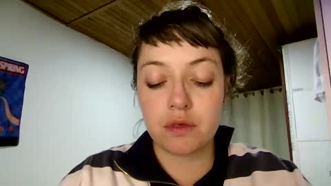 Snapshot of ezlngirl chatting on 01-04-25, 04:33 Aimee online show from 01-04-25, 04:33