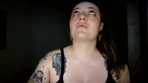 Snapshot of ezlngirl chatting on 01-08-25, 05:37 Aimee online show from 01-08-25, 05:37
