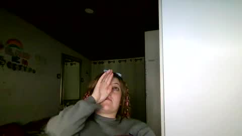 Snapshot of ezlngirl chatting on 09-30-25, 03:55 Aimee online show from 09-30-25, 03:55