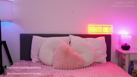 Snapshot of ezra chatting on 10-01-25, 09:43 Ezra online show from 10-01-25, 09:43