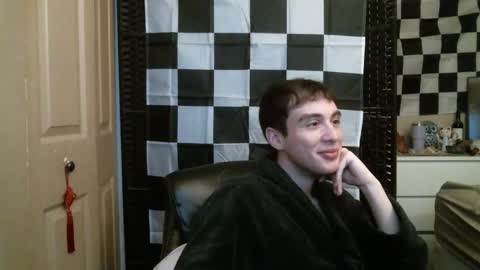 Ezra Naamah online show from 01-12-25, 10:43