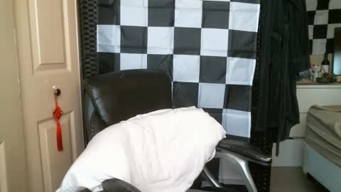 Ezra Naamah online show from 01-15-25, 06:29