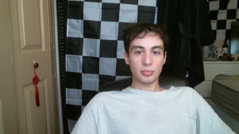 Ezra Naamah online show from 01-19-25, 03:42