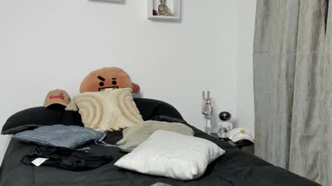 Ezzio Scolaro online show from 09-27-25, 02:16