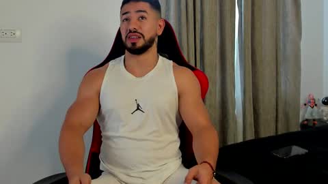 Ezzio Scolaro online show from 03-12-26, 09:21