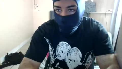 Snapshot of ezzteban935 chatting on 05-20-26, 03:56 ezzteban935 online show from 05-20-26, 03:56