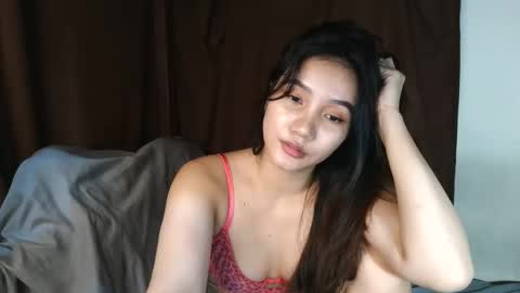Snapshot of f14wphu1 chatting on 10-21-25, 01:28 f14wphu1 online show from 10-21-25, 01:28
