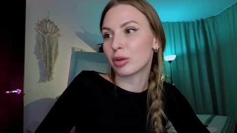 Snapshot of f1oraa chatting on 03-09-26, 04:11 if you dont have fansly account yet use this link to registration online show from 03-09-26, 04:11