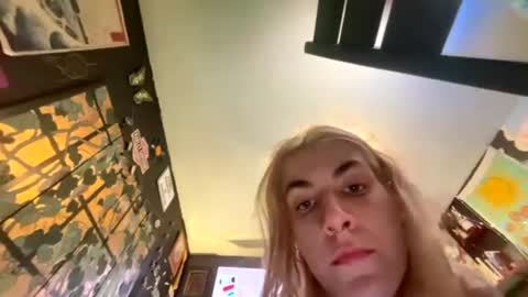 Snapshot of f3rngulli chatting on 07-17-26, 02:24 lucyf3rn online show from 07-17-26, 02:24