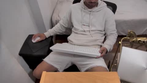 Snapshot of fabiano_hernandes30 chatting on 11-29-25, 07:44 fabiano_hernandes30 online show from 11-29-25, 07:44