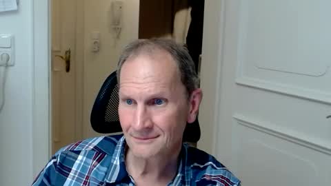 Snapshot of fabiansoohot chatting on 05-28-26, 01:36 Fabian online show from 05-28-26, 01:36