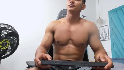 Snapshot of fabiorissi chatting on 09-29-25, 06:13 FABIO online show from 09-29-25, 06:13