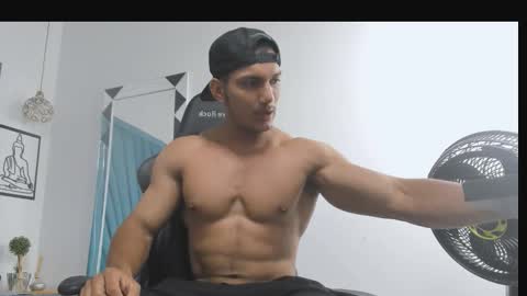 Snapshot of fabiorissi chatting on 10-19-25, 09:37 FABIO online show from 10-19-25, 09:37