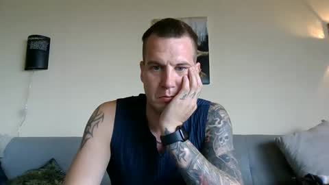 Dennis online show from 09-11-25, 01:33