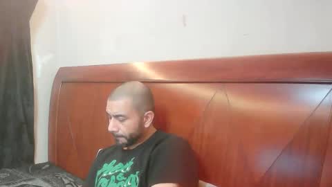 Snapshot of faded805 chatting on 03-09-26, 09:13 Mark online show from 03-09-26, 09:13