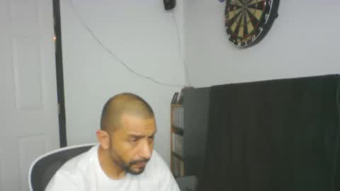Snapshot of faded805 chatting on 06-05-26, 11:05 Mark online show from 06-05-26, 11:05