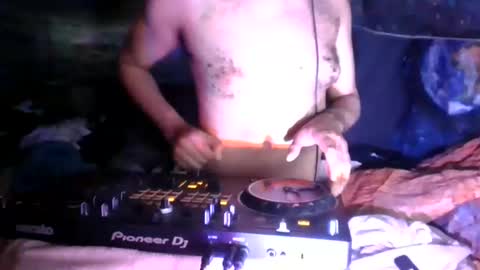 fadeyisteven32 online show from 08-09-26, 09:42