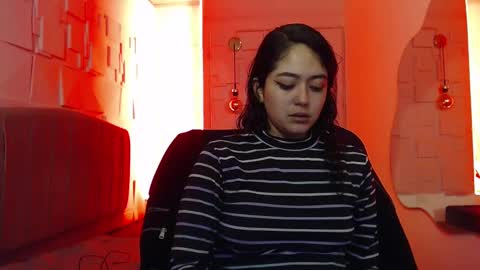 Marie online show from 09-17-25, 04:03