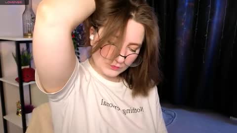Snapshot of fairy_tara chatting on 03-23-26, 09:08 Tara online show from 03-23-26, 09:08