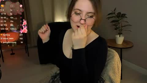 Snapshot of fairy_tara chatting on 04-11-26, 07:45 Tara online show from 04-11-26, 07:45