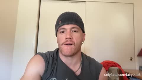 Snapshot of fairybae5 chatting on 10-31-25, 07:37 Travis online show from 10-31-25, 07:37