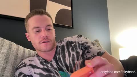 Snapshot of fairybae5 chatting on 11-09-25, 07:39 Travis online show from 11-09-25, 07:39