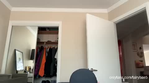 Travis online show from 06-17-26, 07:15