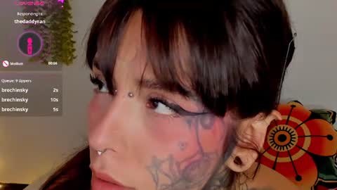 Snapshot of fairyflexxx chatting on 07-16-26, 09:48 Fairy online show from 07-16-26, 09:48
