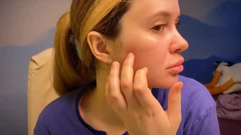 Ilona online show from 09-29-25, 07:46