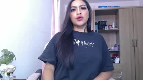 fairylatin online show from 12-16-24, 01:43