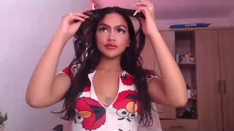 fairylatin online show from 12-25-24, 03:17