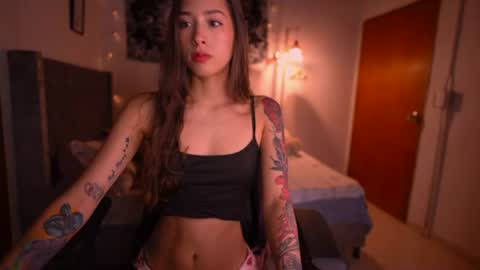 Snapshot of fairylilyx chatting on 07-25-26, 10:29 Fairy Lily online show from 07-25-26, 10:29