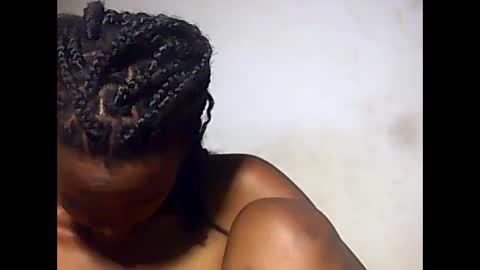 falielyse online show from 09-29-25, 05:07